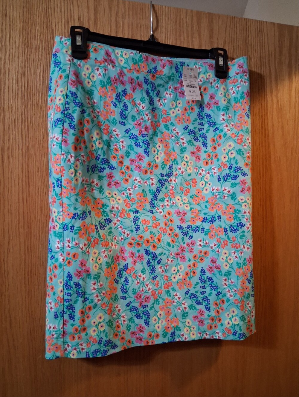 J crew multicolored floral aqua  skirt. Artsy, Colorful, Vibrant Size 6,
